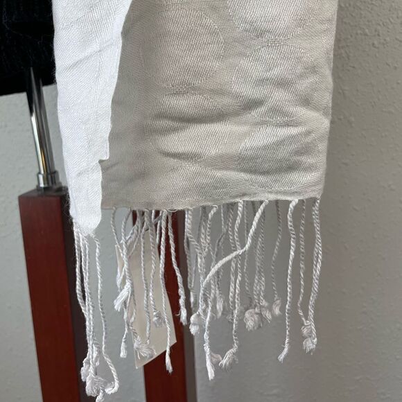 NWT Old Navy Wool Blend Scarf - Picture 3 of 6